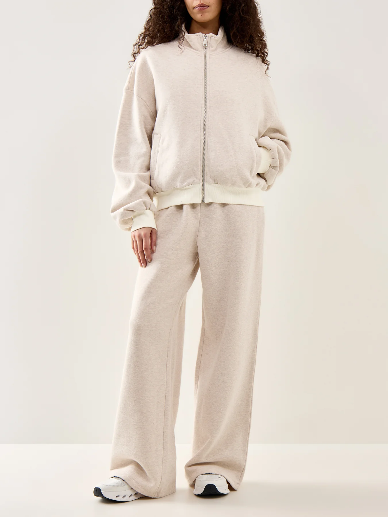 Josefina Jogger Grey - Image 2