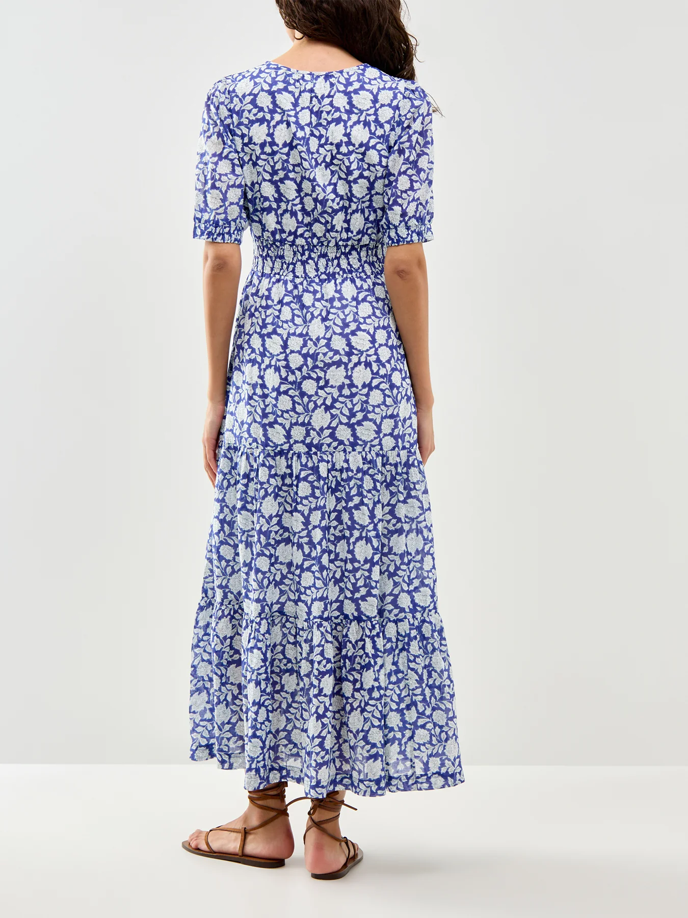 Billie Block Print Dress Blue White Hibiscus Print - Image 5