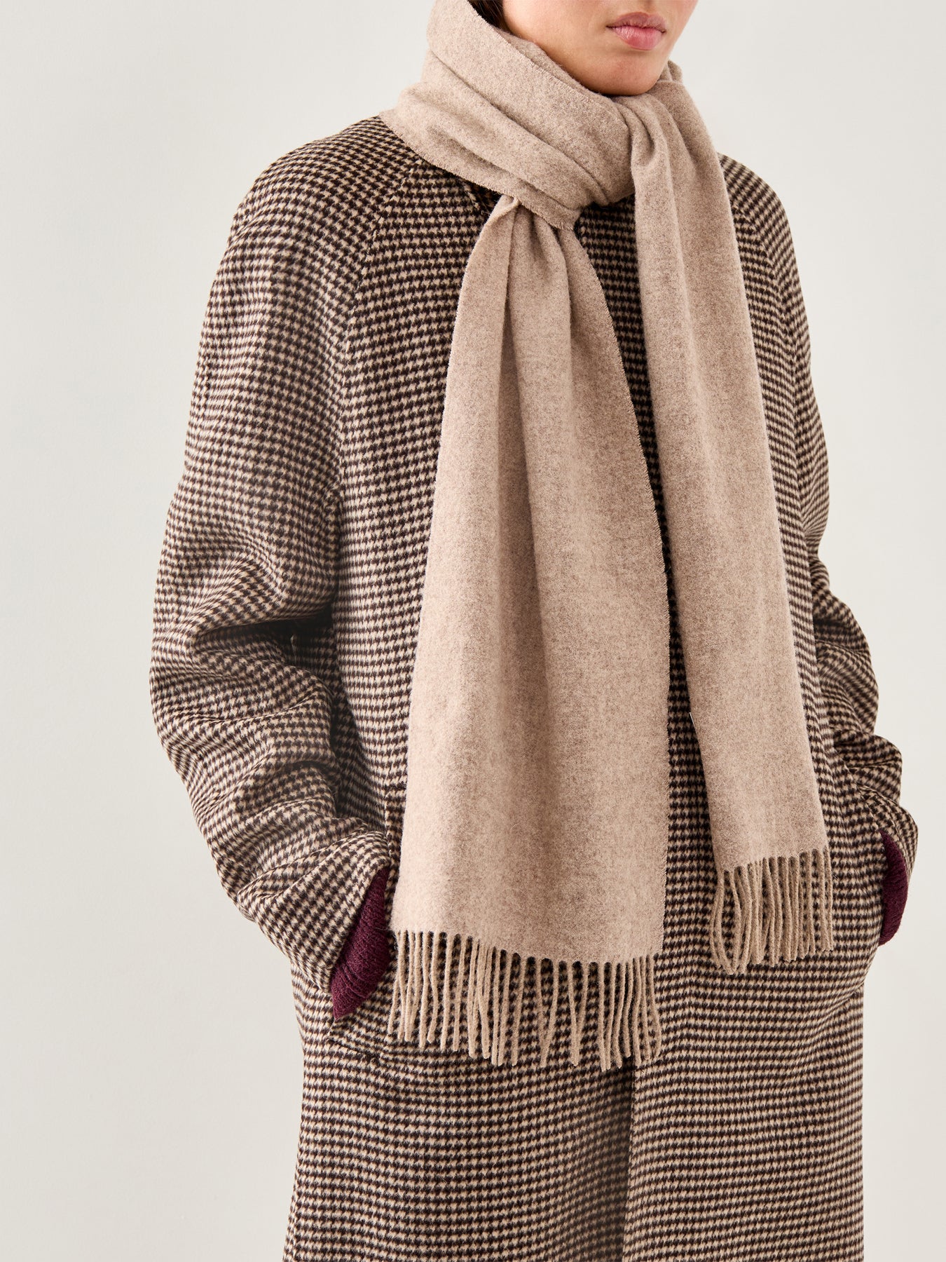 Lambswool Woven Scarf Oatmeal - Image 2