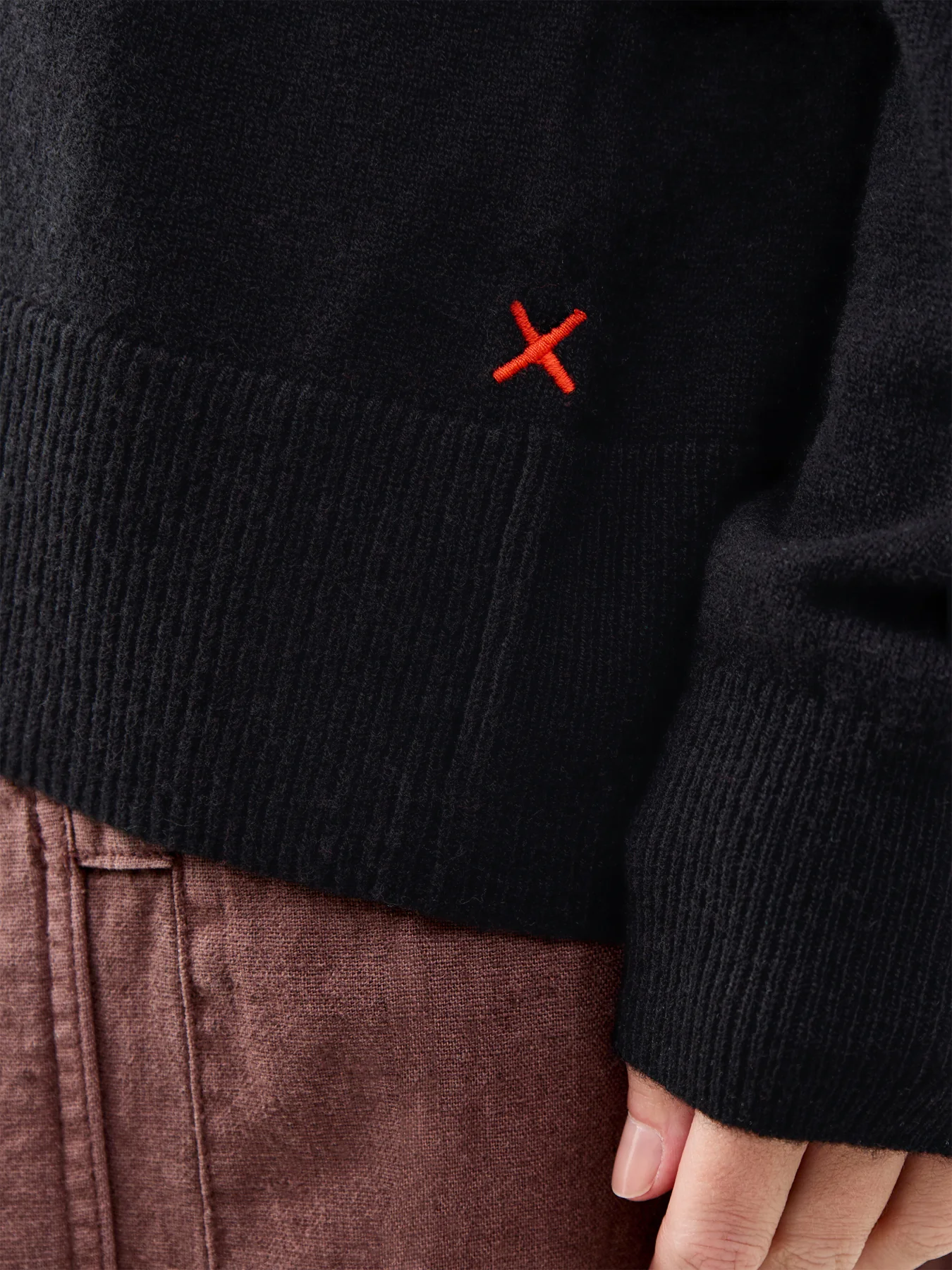 Wide Slouchy Sweater Black - Image 3