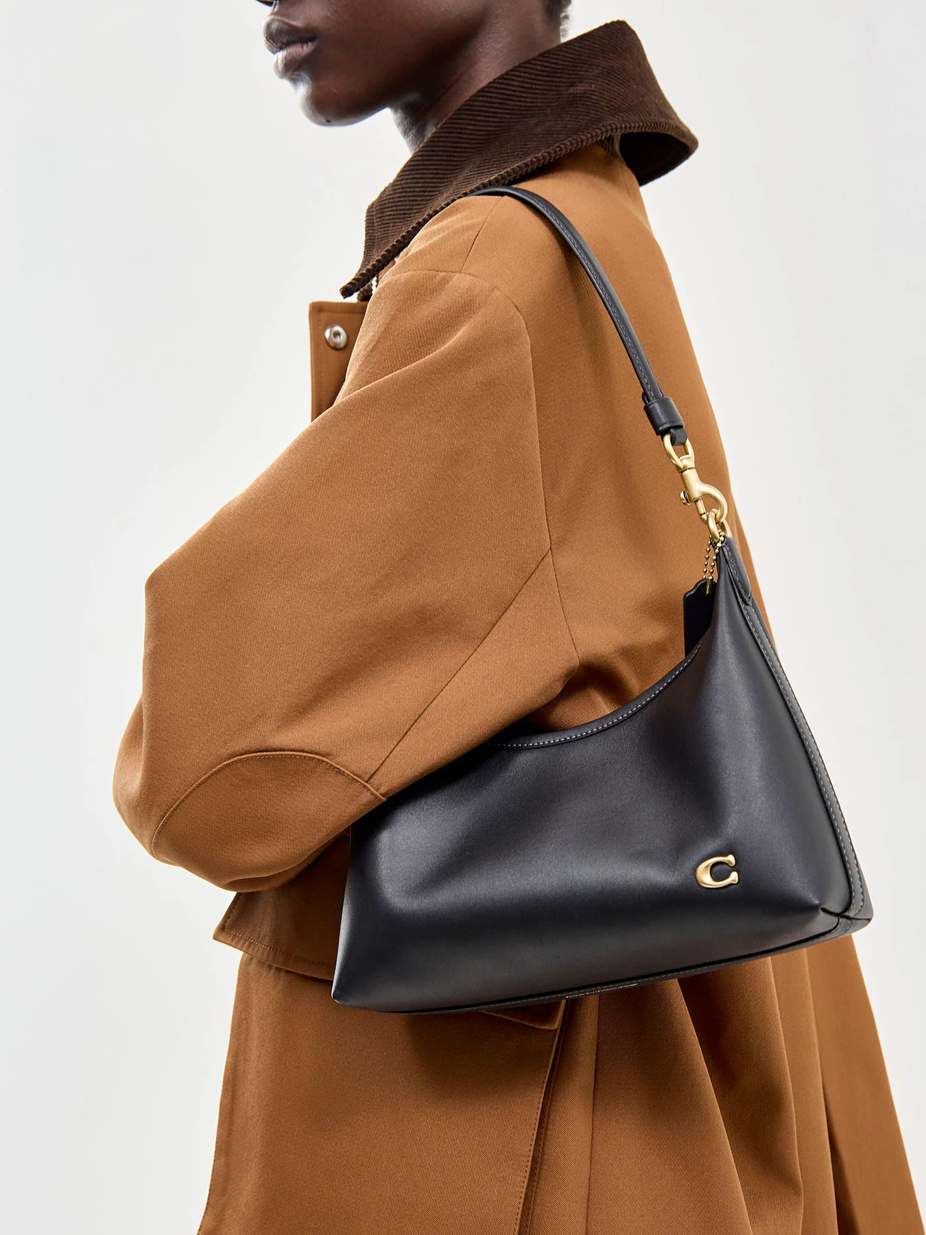 Juliet 25 Glovetanned Leather Shoulder Bag Black - Image 3