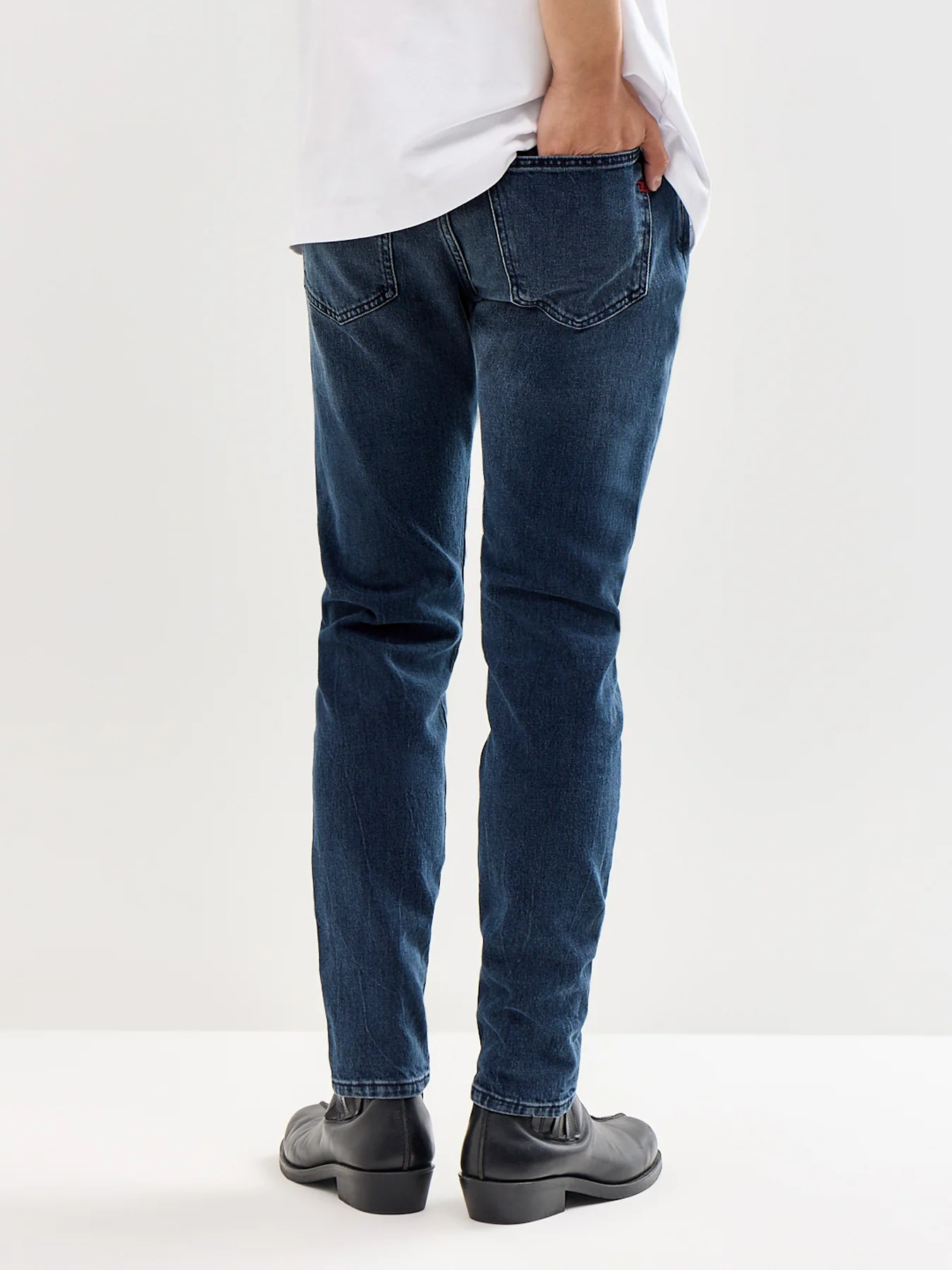 2019 D-STRUKT Slim Fit Jeans Mid Wash Blue - Image 5