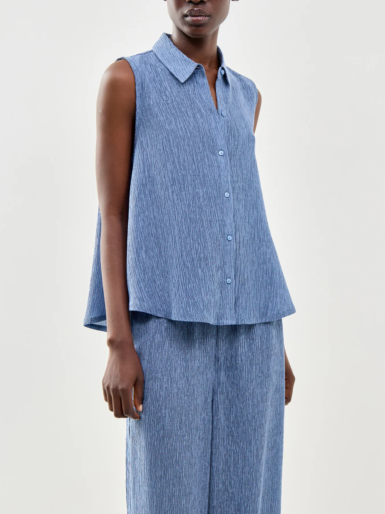 Classic Collar A-Line Sleeveless Shirt Blue - Image 4