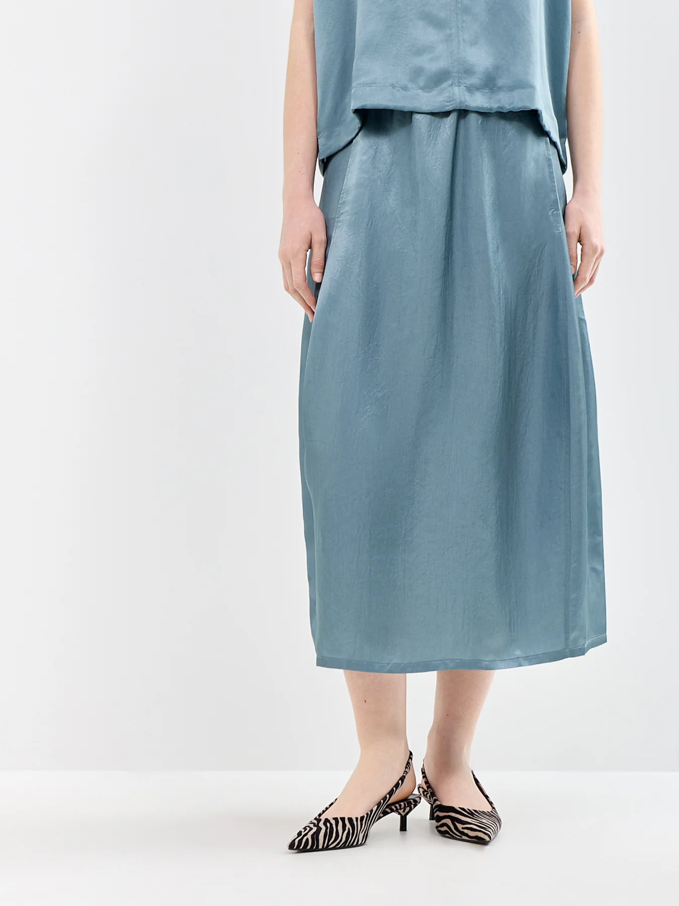 Full Length Lantern Skirt Blue - Image 4