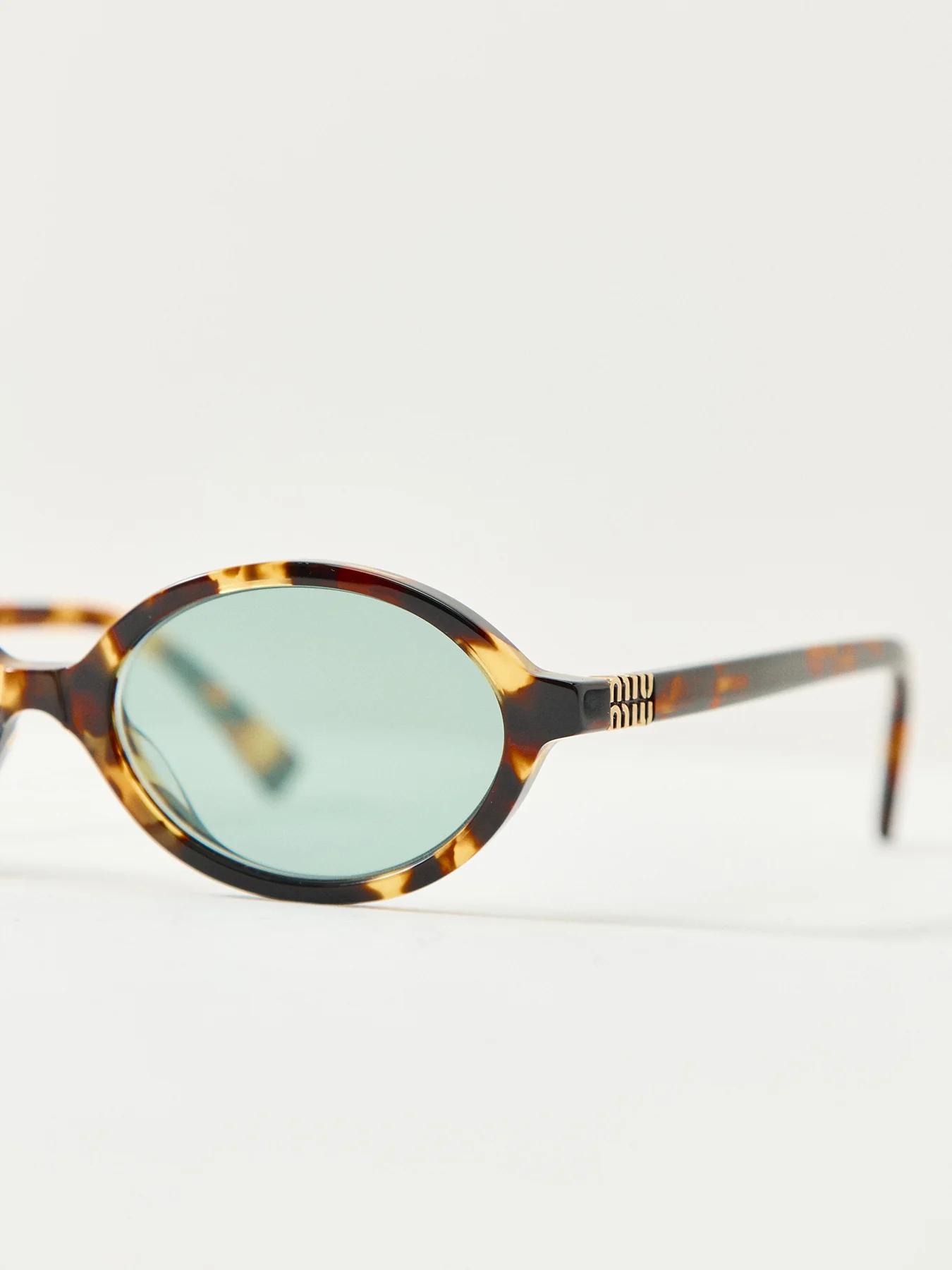 0MU 04ZS Round Sunglasses Honey Havana - Image 3