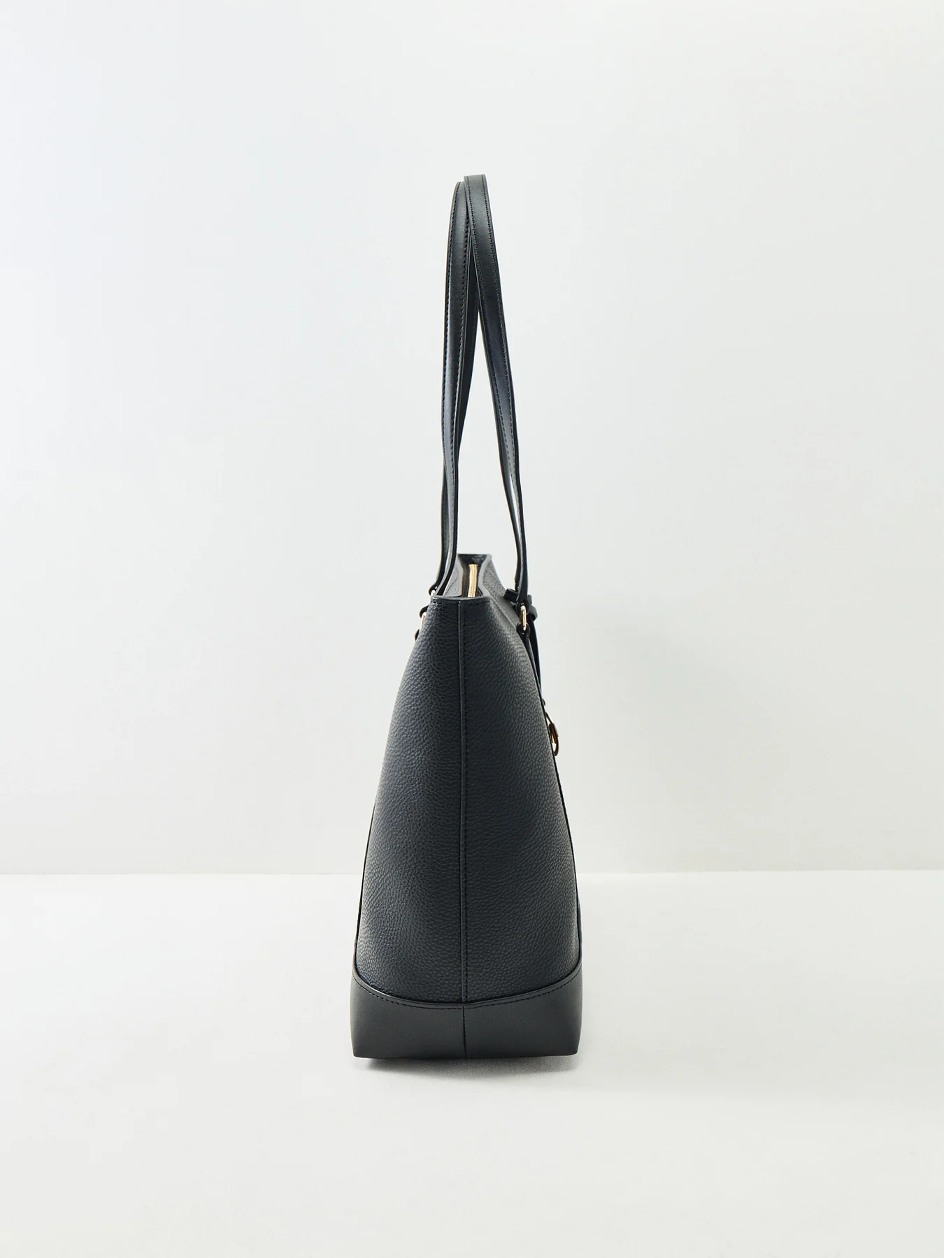 Andie Medium Tote Bag Black - Image 4