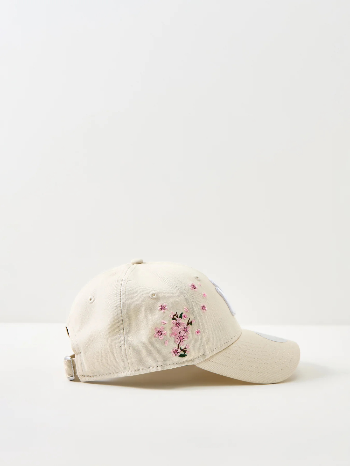 Floral Icon New York Yankees Cap Cream - Image 2