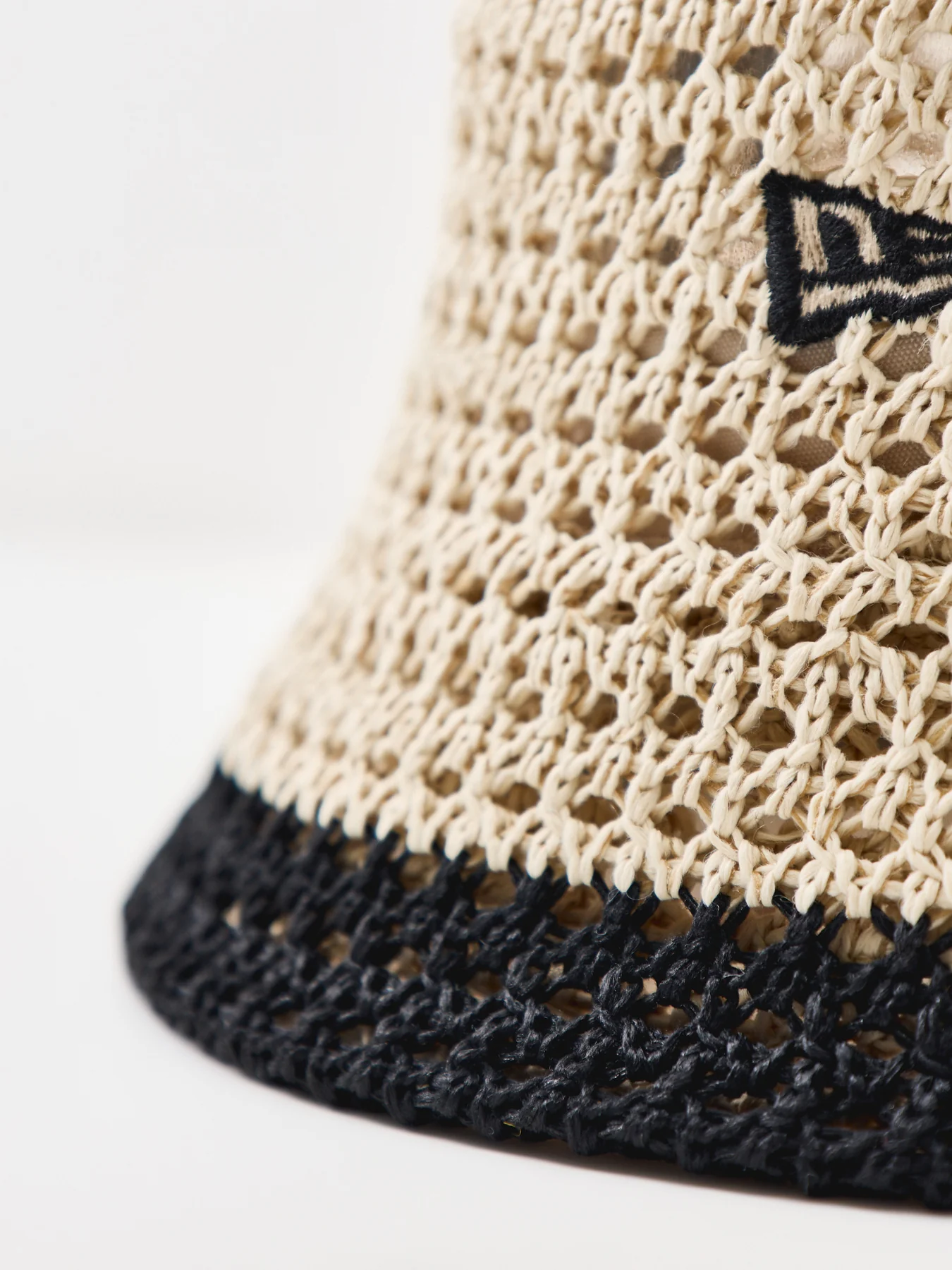 Knitted Bucket Hat Neutral - Image 3