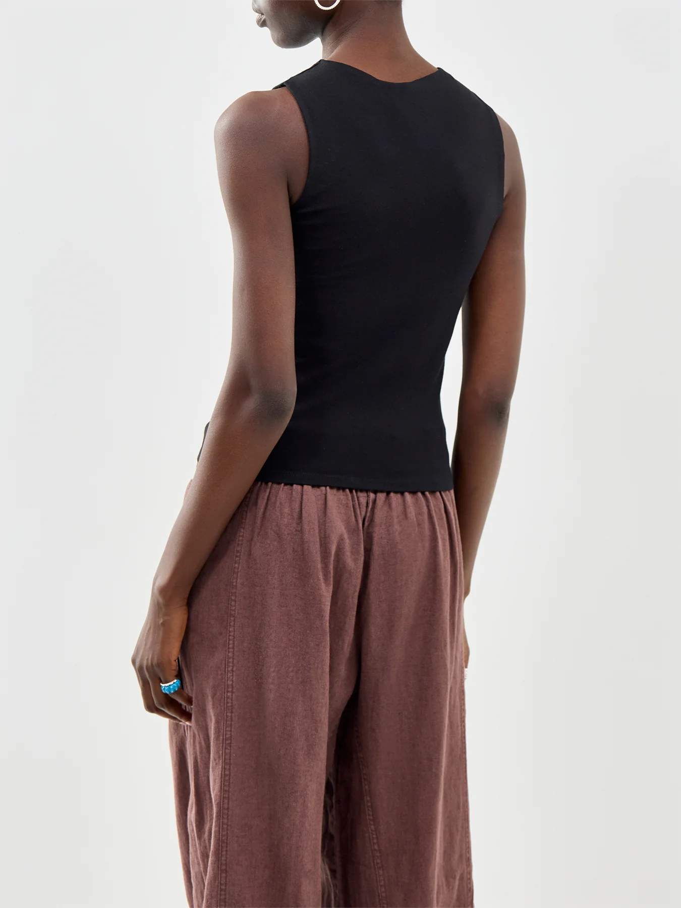 Sleeveless Curved Ruched Top Black - Image 5