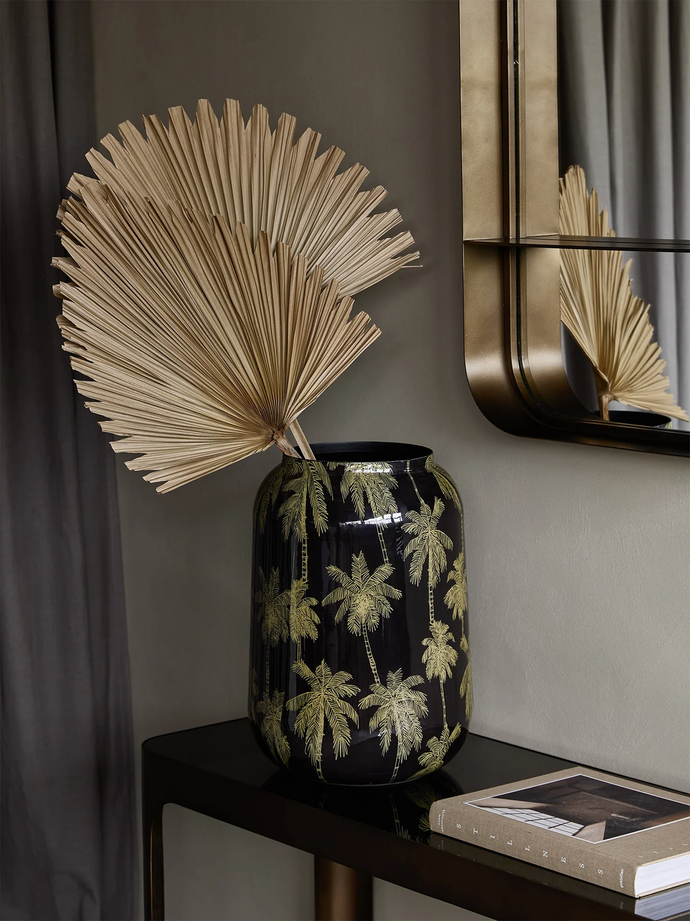 Palm Vase Small Black - Image 3