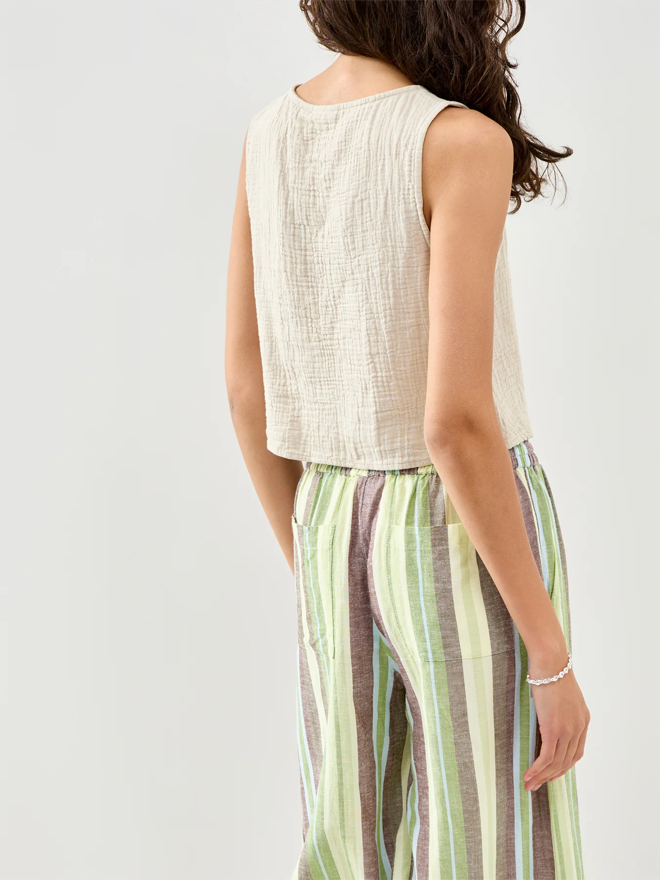 Sastina Cropped Top Beige - Image 5