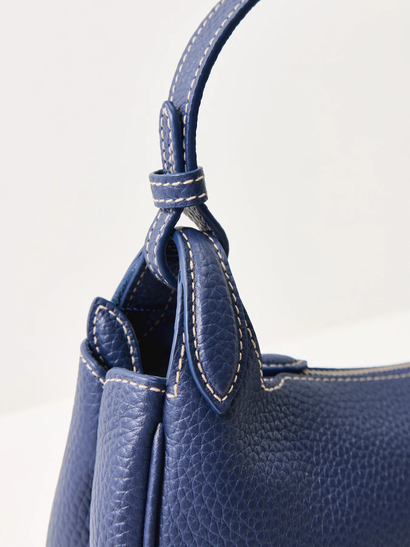 Shiny Drum Pebble Logo Bag Navy - Image 5