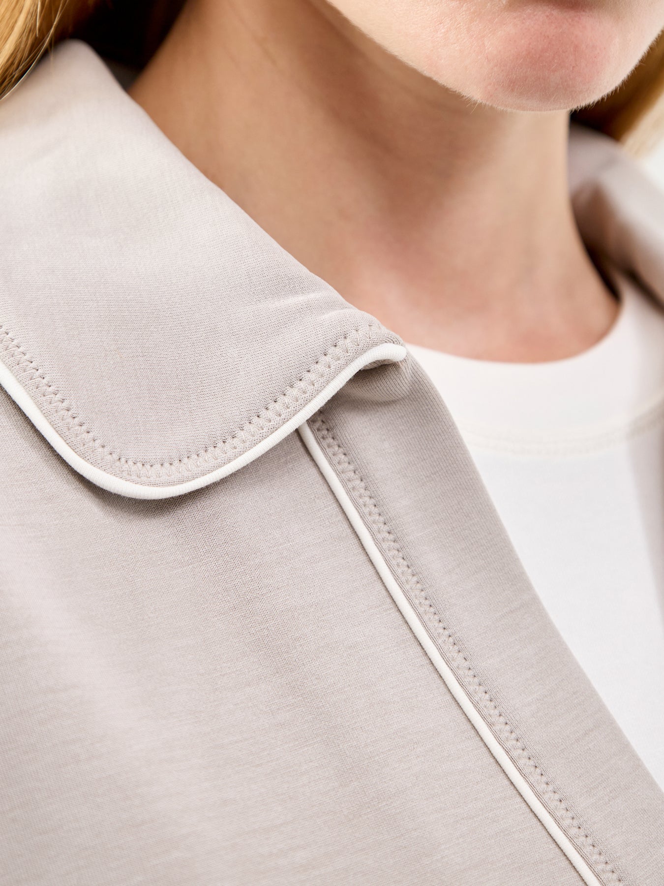 Sand Wash Crop Henley Sweatshirt Beige - Image 3