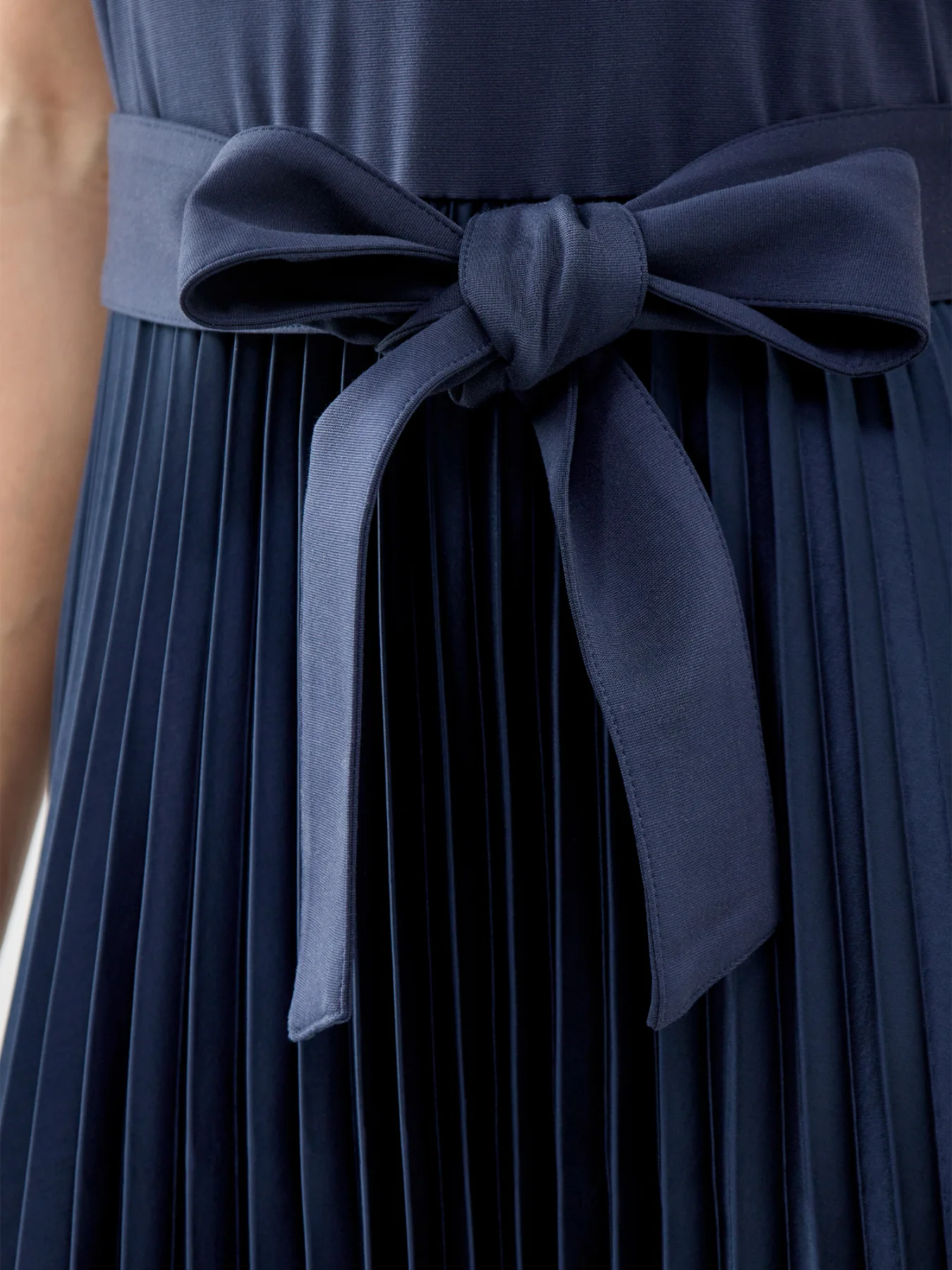 Gela Jersey A-Line Dress Navy - Image 3
